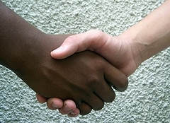 manos pacto no racismo
