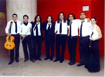 Enrique Amador ‘Musi’, con su grupo