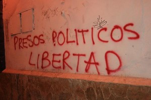 Toda dictadura, sea ésta manifiesta o encubierta, tiene sus presos políticos...Foto: bareknuckleyellow
