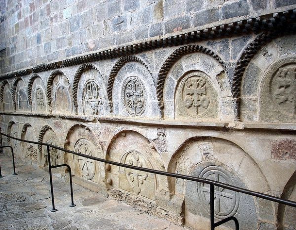 Tumbas. Monasterio viejo de San Juan de la Peña. Foto: Eugenio Mateo