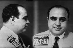 Fotografías policiales de Al Capone (Miami, 1930). Foto: Recuerdos de Pandora