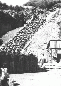 Escalera de la Muerte de Mauthausen. Foto: http://trebujena.wordpress.com/