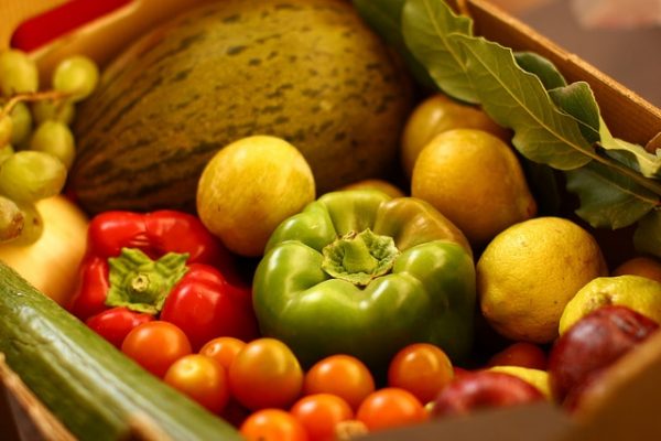 Cesta ecológica de frutas y verduras. Foto: Mumumío