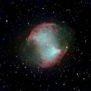 Nacimiento de una enana blanca (punto luminoso del centro) en la nebulosa planetaria Dumbbell. / Telescopio Joan Oro - Observatori Astronomic del Montsec 
