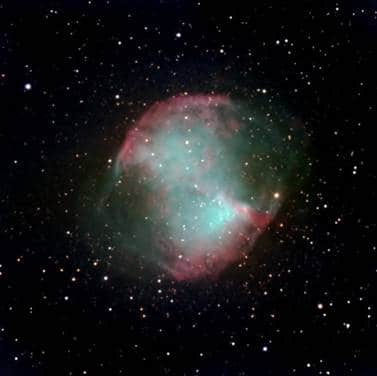 Nacimiento de una enana blanca (punto luminoso del centro) en la nebulosa planetaria Dumbbell. / Telescopio Joan Oro - Observatori Astronomic del Montsec