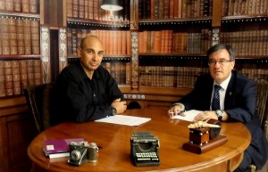 Raúl Tristán (izda.) entrevista a Ángel Dolado (dcha.), Juez Decano de Zaragoza, en ‘El Lobo Estepario’. Programa nº 28, 22 de mayo de 2014