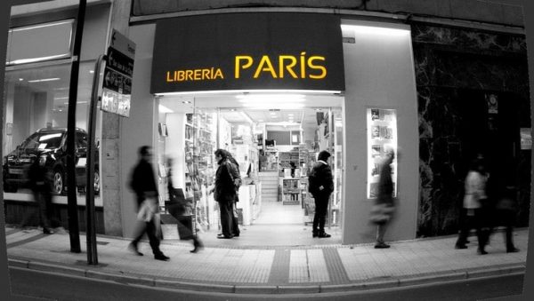 Imagen renovada de la librería París, en Zaragoza