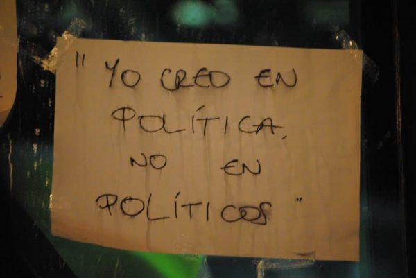 creo en política