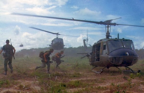 helicóptero pilotos de combate