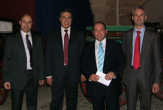El Secretario Gral del pCUA, el Presidente del PLIE junto a otros miembros de la Ejecutiva