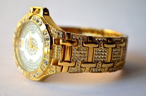 reloj oro diamantes